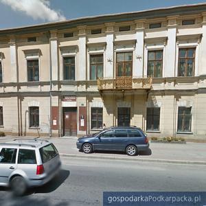 Powiatowa i Miejska Biblioteka Publiczna w Lesku do remontu