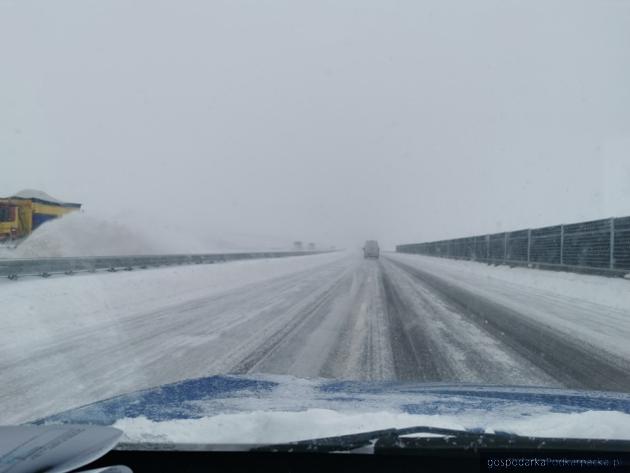 Śnieżyca na Podkarpaciu- zdjęcia z autostrady A4