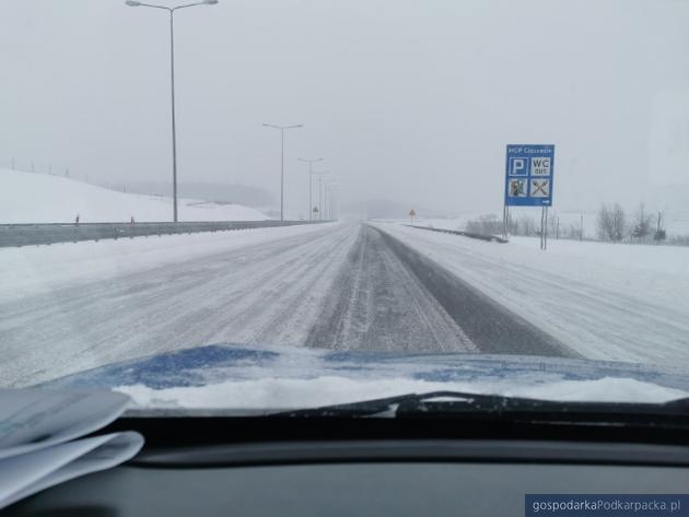 Śnieżyca na Podkarpaciu- zdjęcia z autostrady A4