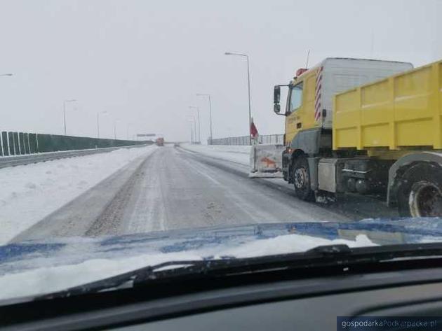Śnieżyca na Podkarpaciu- zdjęcia z autostrady A4