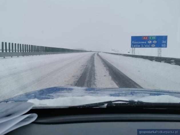 Śnieżyca na Podkarpaciu- zdjęcia z autostrady A4