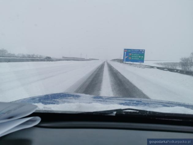 Śnieżyca na Podkarpaciu- zdjęcia z autostrady A4