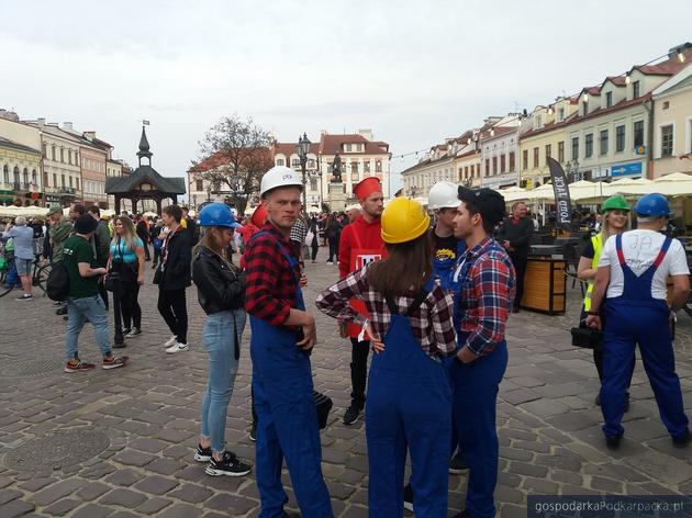 Rzeszowskie Juwenalia 2022 - zobacz zdjęcia z korowodu studentów