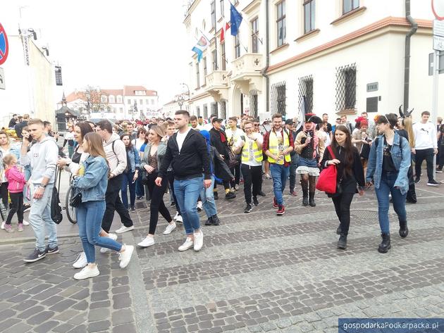 Rzeszowskie Juwenalia 2022 - zobacz zdjęcia z korowodu studentów