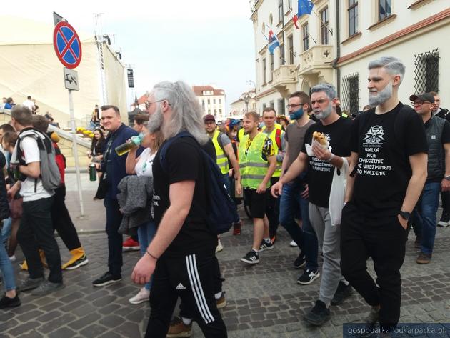 Rzeszowskie Juwenalia 2022 - zobacz zdjęcia z korowodu studentów