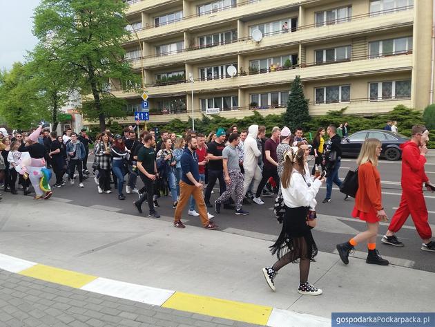Rzeszowskie Juwenalia 2022 - zobacz zdjęcia z korowodu studentów