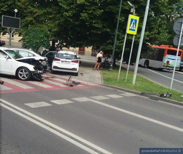 Wypadek na ulicy Lisa-Kuli w Rzeszowie