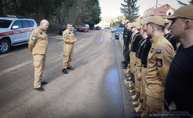 Usuwanie skutkó podtopień w Pawłosiowie. Zobacz zdjęcia