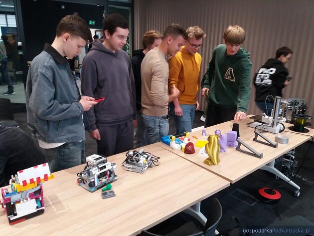 Zobacz roboty, drukarki 3D i laboratoria. Trwa Dzień Funduszy Europejskich w PCI