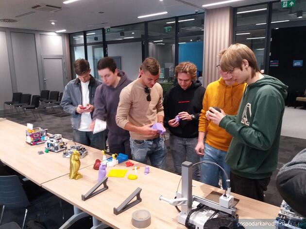 Zobacz roboty, drukarki 3D i laboratoria. Trwa Dzień Funduszy Europejskich w PCI
