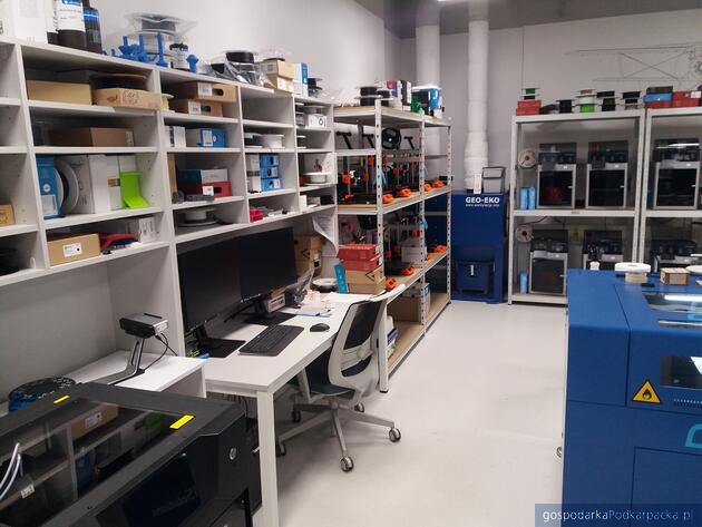 Zobacz roboty, drukarki 3D i laboratoria. Trwa Dzień Funduszy Europejskich w PCI