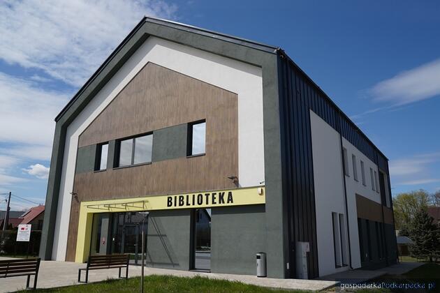 test Otwarcie Gminnej Biblioteki Publicznej w Giedlarowej