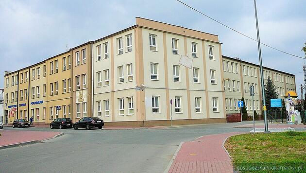 test Fot. wikipedia.org (I LO w Mielcu)