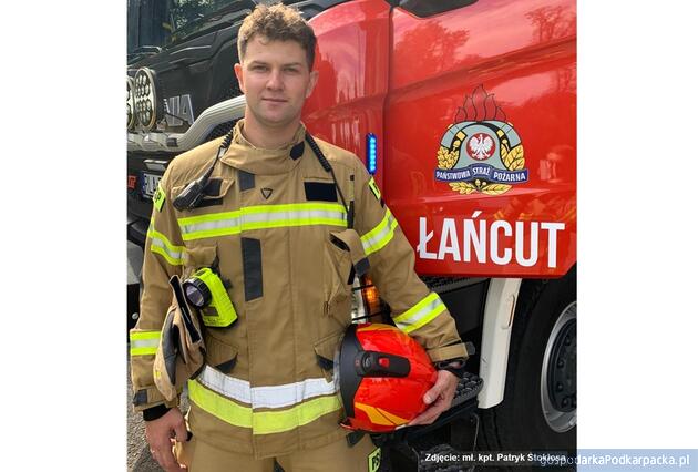 test Dwaj strażacy - Konrad i Marcin - uratowali człowieka podczas dożynek