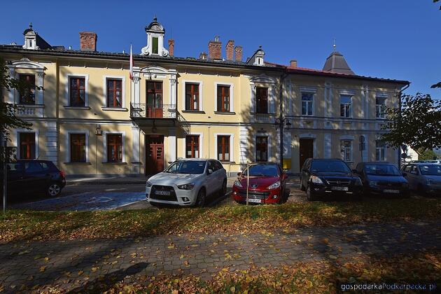 Fot. Sąd Rejonowy w Lesku (wikipedia.org - Henryk Bielamowicz)