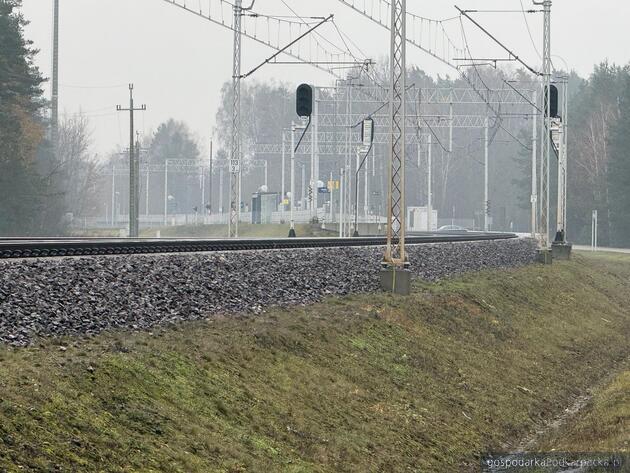 Nagłe zatrzymanie osobowego Świnoujście-Rzeszów oraz dywersja na torach