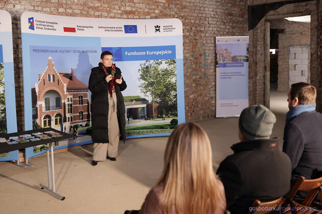 Minister kultury Marta Cienkowska uczestniczyła w inauguracji projektu Przestrzeń nauki, kultury i sztuki. Fot. krosno.pl