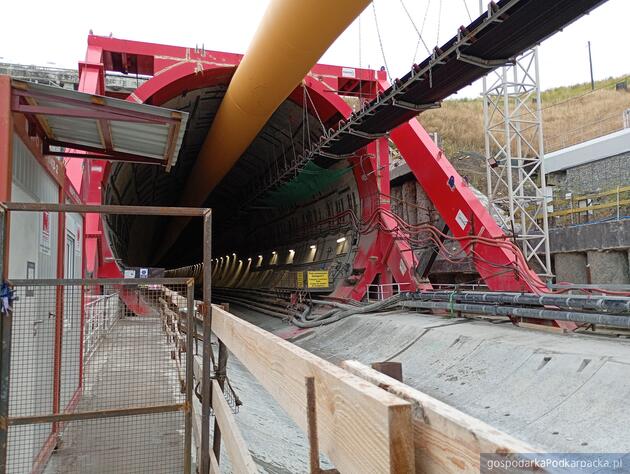 Przebity wlot do tunelu Fot. Mostostal Warszawa Przebity wlot do tunelu Fot. Mostostal Warszawa