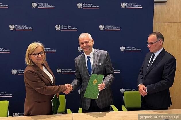 test Umowa na dofinansowanie II etapu rozwoju Krośnieńśkiego Klastra Energii