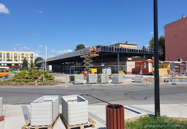 Dworzec autobusowy w Krośnie otrzyma nową instalację fotowoltaiczną