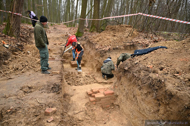 Trwają prace archeologiczne na Skansenie Pola Bitwy w Orzechowcach