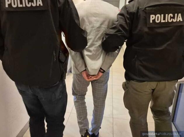 Policjanci udaremnili oszustwo na szkodę starszego małżeństwa 