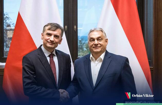 Od lewej Zbigniew Ziobro i premier Węgier Viktor Orban