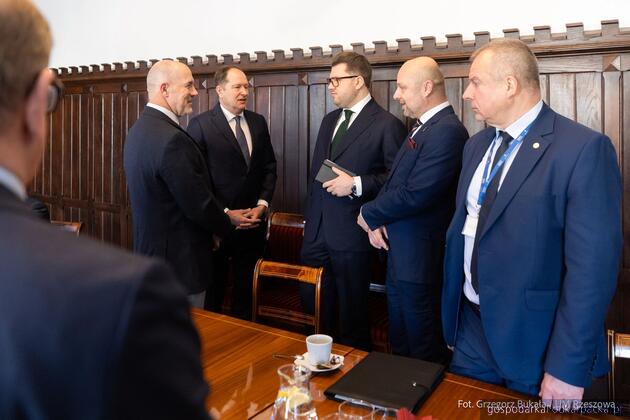 Baza Columbia Helicopters powstanie na Podkarpaciu?