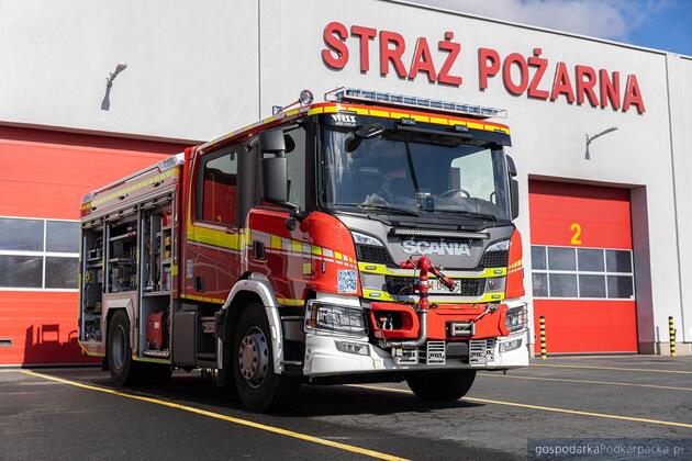 Nowy pojazd strażak&oacute;w z Lotniska Rzesz&oacute;w-Jasionka