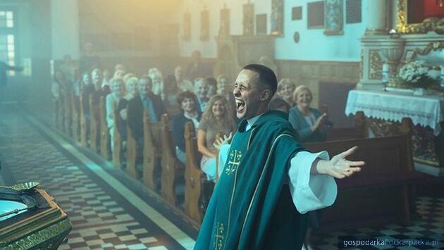 „Boże Ciało” Jana Komasy z Bartoszem Bielenią. Fot. materiały prasowe