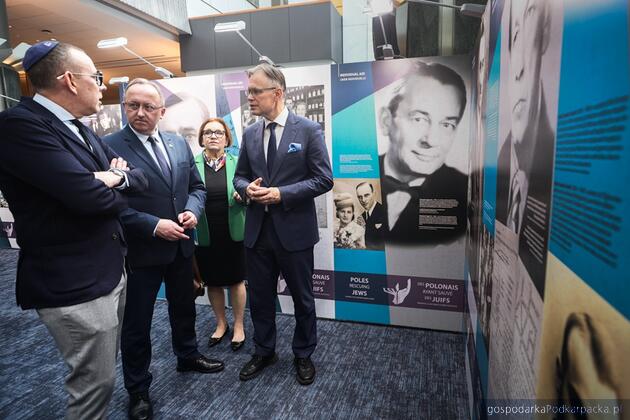 Otwarcie wystawy &bdquo;Polacy ratujący Żyd&oacute;w w czasie II wojny światowej&rdquo; w Parlamencie Europejskim 