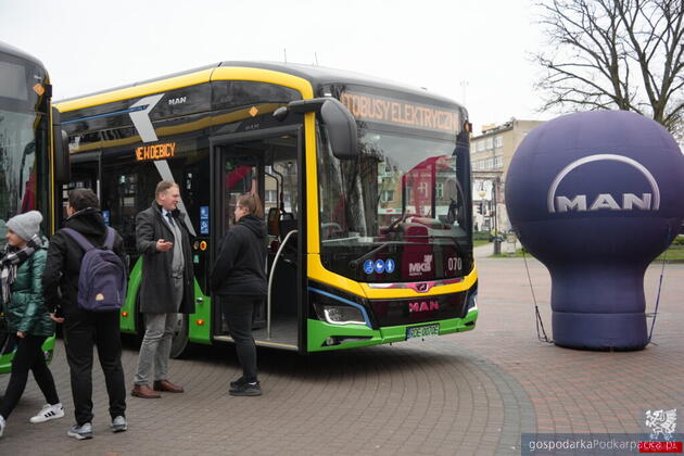 Pierwsze elektryczne autobusy Man wyjechały na ulice Dębicy