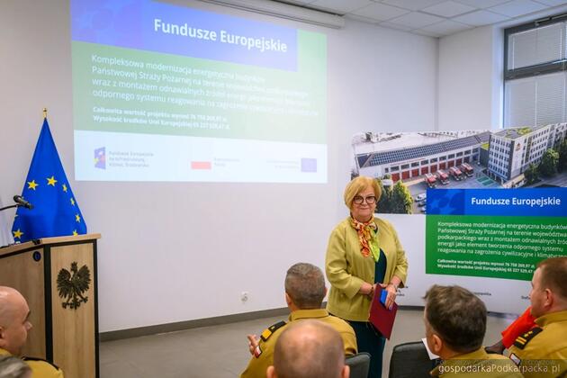 Rozpoczyna się projekt termomodernizacji podkarpackich komend straży pożarnej