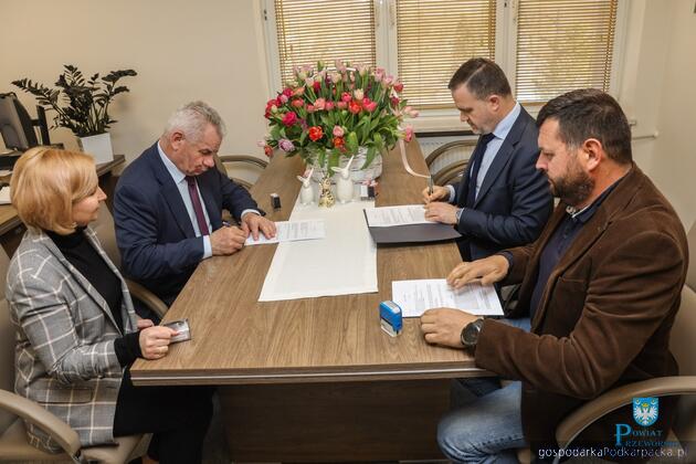 Rozpoczyna się kolejna modernizacja budynku starostwa w Przeworsku