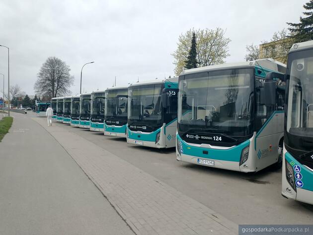 Flota PKS Rzesz&oacute;w bogatsza o dziesięć nowych autobus&oacute;w
