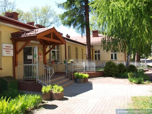 Pięciu chętnych na zaprojektowanie modernizacji budynk&oacute;w szpitala w Żurawicy