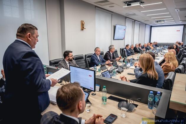 Sesja Rady Powiatu Rzeszowskiego - 29 kwietnia 2026