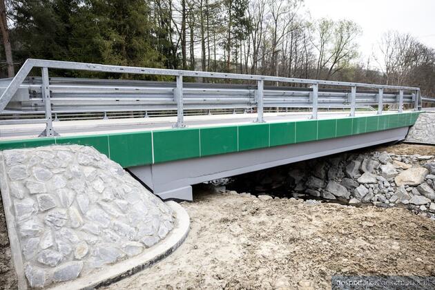 Nowy most na potoku Rafałowskim w Woli Rafałowskiej 
