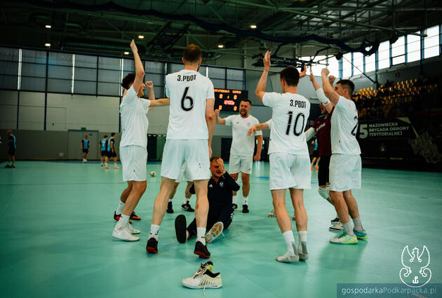 test 3 Podkarpacka Brygada Obrony Terytorialnej na podium zawodów w futsalu