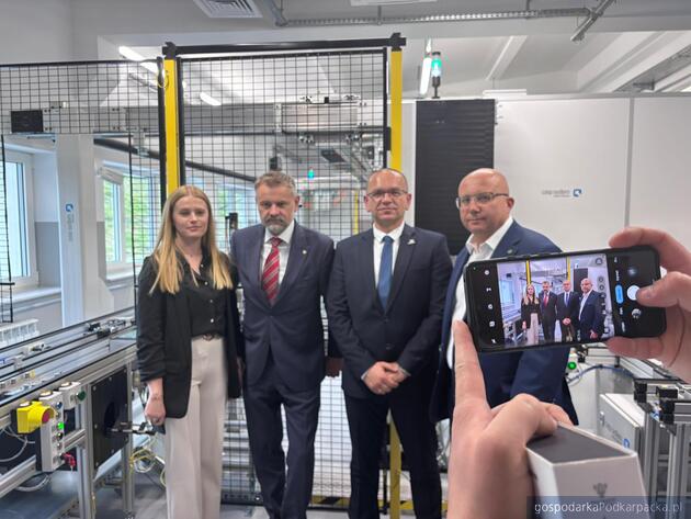 W Zakładzie Produkcji Specjalnej &bdquo;Gamrat&rdquo; uruchomiono Centrum Badań Nieniszczących