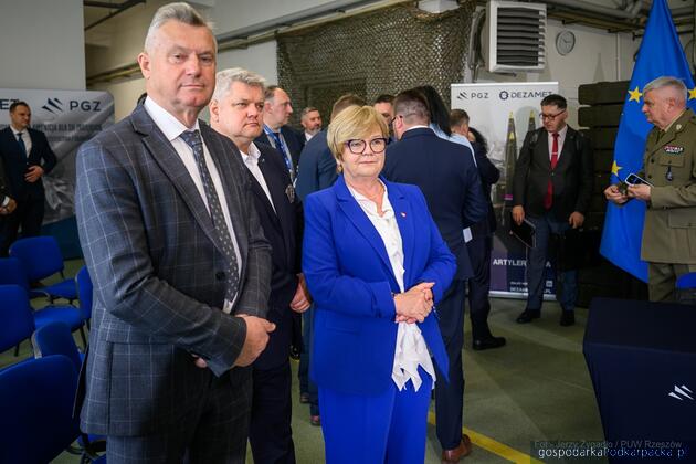 Dezamet w Nowej Dębie podpisał umowę w programie SAFE NA 13,5 mln złotych