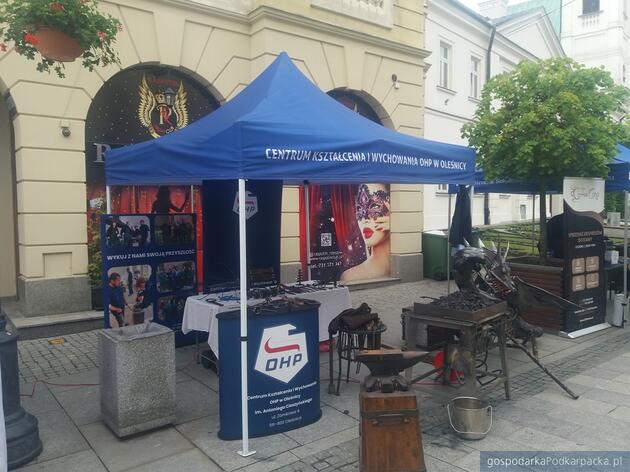 Trwa Dzień Rzemiosła OHP w Rzeszowie na ul. 3 Maja
