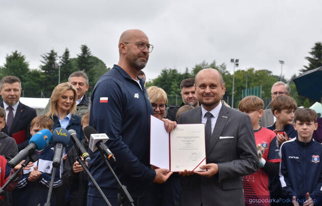 Ponad 4 mln zł dla gminy Trzebownisko na ważną inwestycję sportową