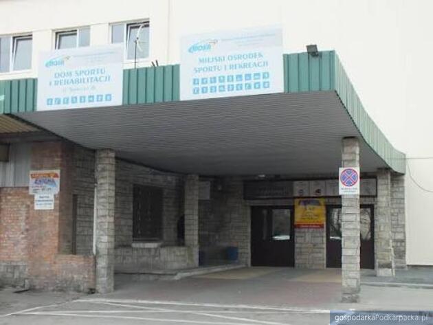 Samorząd wojew&oacute;dzki wesprze modernizację dębickiego Domu Sportu (MOSiR)