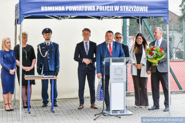 Awanse i odznaczenia w strzyżowskiej komendzie policji