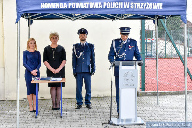 Awanse i odznaczenia w strzyżowskiej komendzie policji