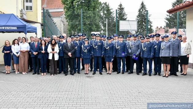 Awanse i odznaczenia w strzyżowskiej komendzie policji