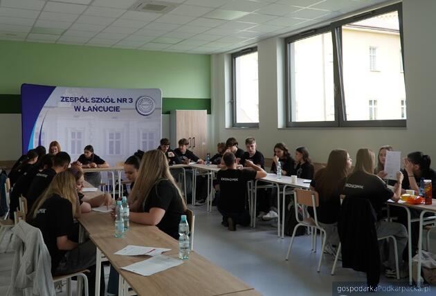 Konkurs &bdquo;Młodzi Rozkręcają Podkarpacie&rdquo; - wydłużenie terminu składania prac