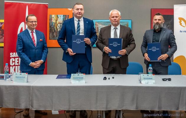 test Rozpoczyna się przebudowa Samorządowego Centrum Kultury w Mielcu