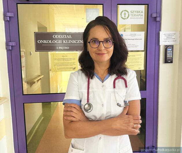 Lek. Ewa Sadecka-Roman, kierownik Oddziału Onkologii Klinicznej oraz Oddziału Dziennego Chemioterapii